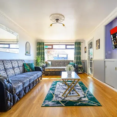 51Vl - Stylish Home With Hot Tub In Hawksworth *