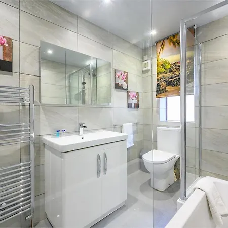 51Vl - Stylish Home With Hot Tub In Hawksworth Prázdninový dům *