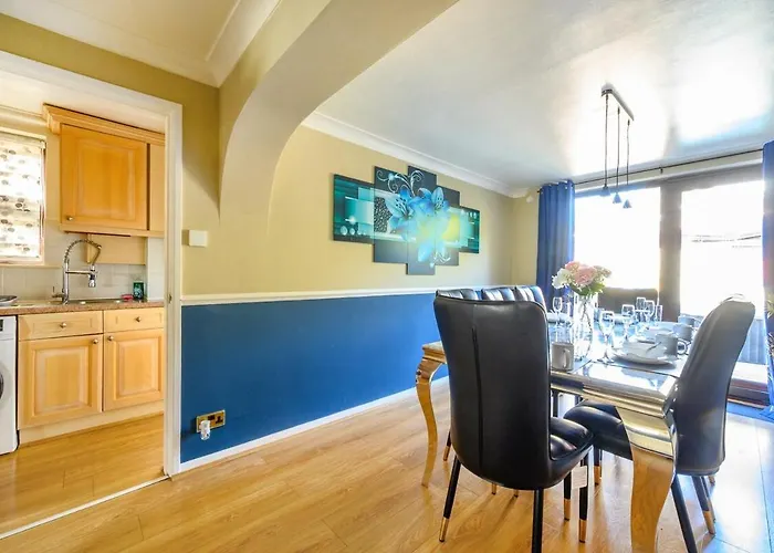 51vl For Your Stylish And Relaxed With Free Parking And Free Wifi Holiday home