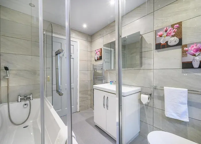 51vl For Your Stylish And Relaxed With Free Parking And Free Wifi *