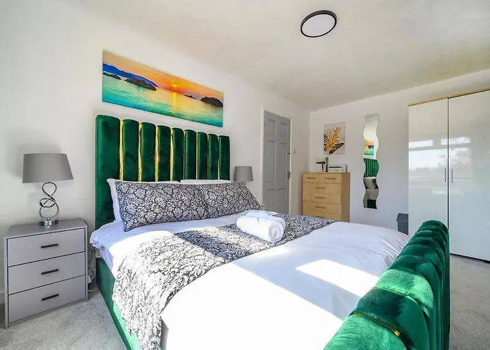 51vl For Your Stylish And Relaxed With Free Parking And Free Wifi Holiday home