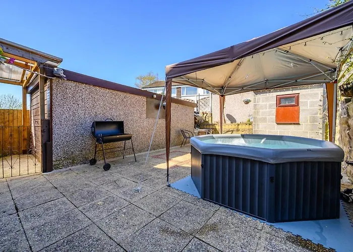 51vl For Your Stylish And Relaxed With Free Parking And Free Wifi Holiday home